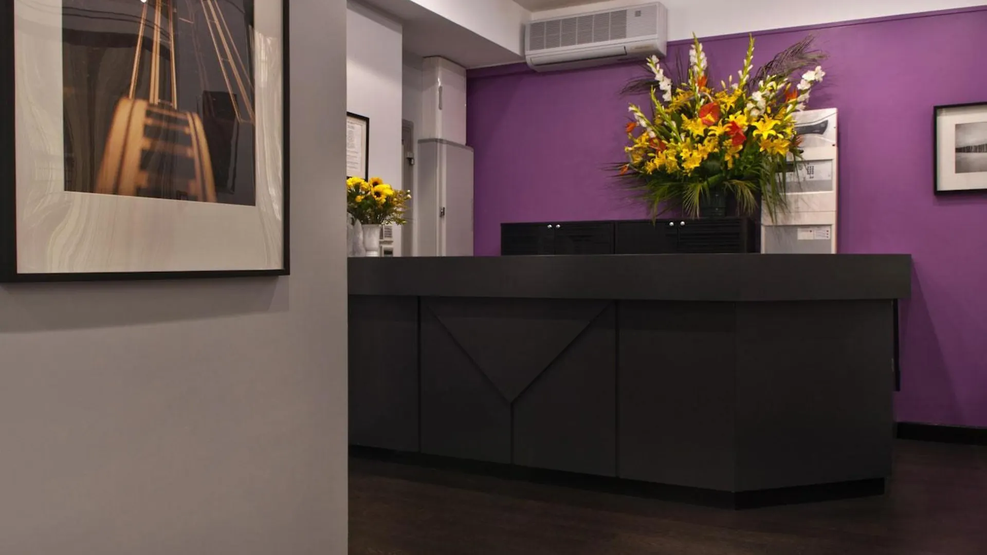 Hotel Du Chemin Vert Paris 3*,