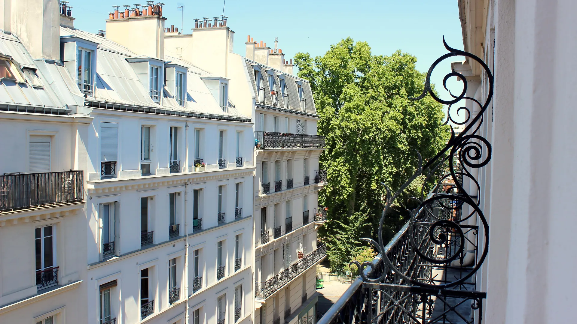 Hotel Du Chemin Vert Paris
