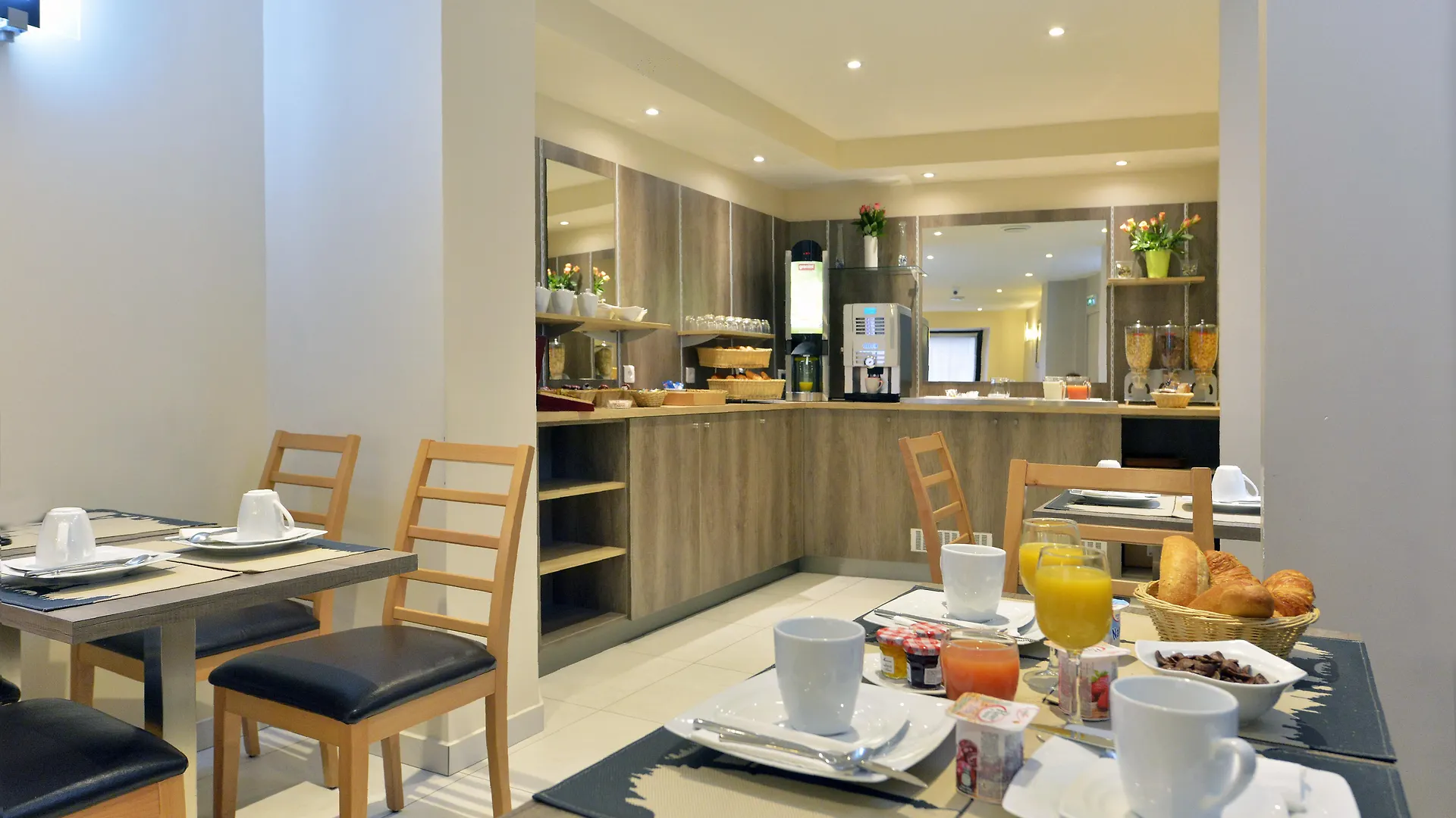 Hotel Du Chemin Vert Paris